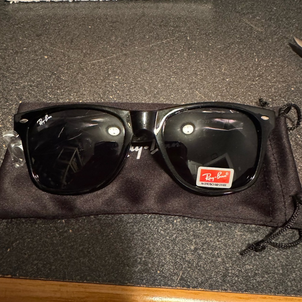 Ray-Ban Classic Black Sunglasses